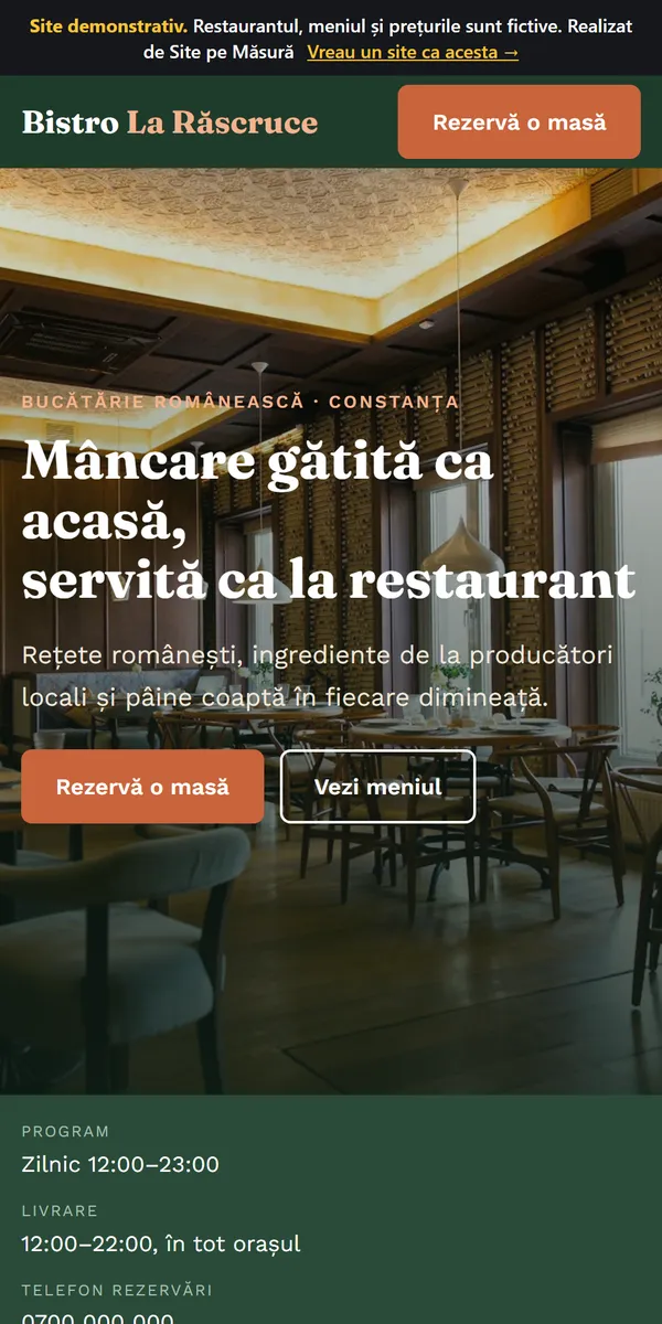 Site de restaurant afișat pe telefon
